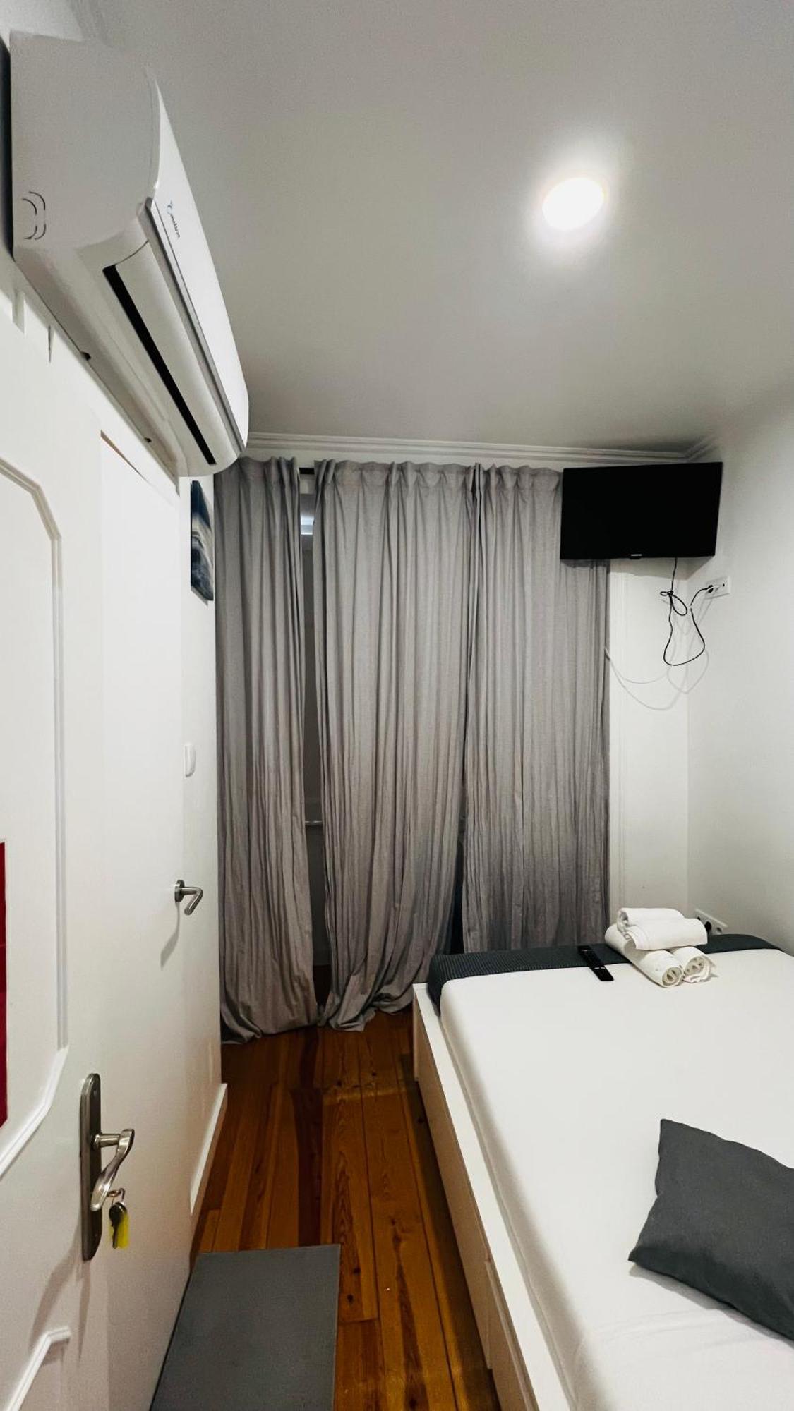 Suites Antonio Pedro Lisbon Bagian luar foto